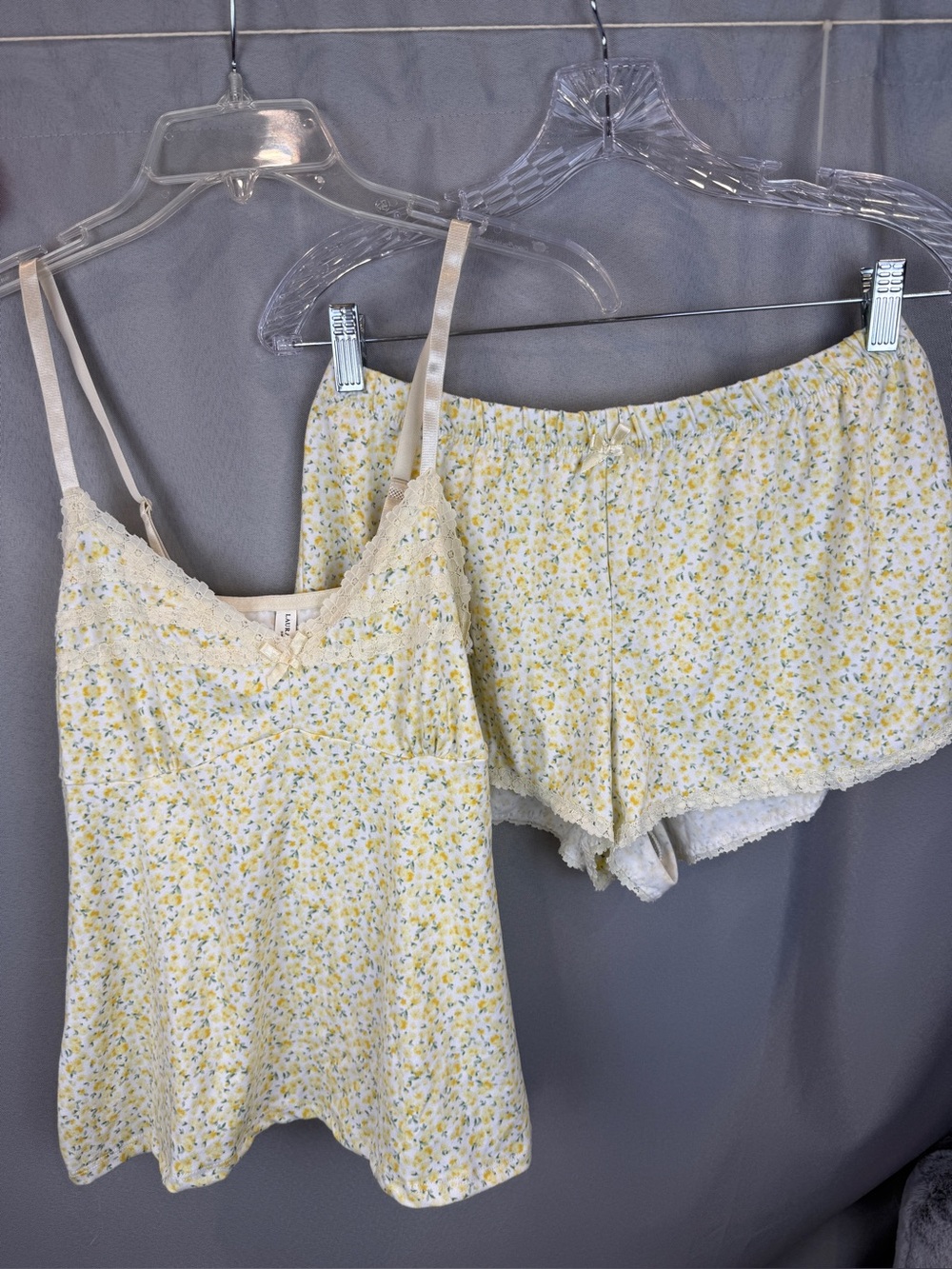 Laura Ashley Yellow Floral Cami & Shorts Sleep Set- Size Small